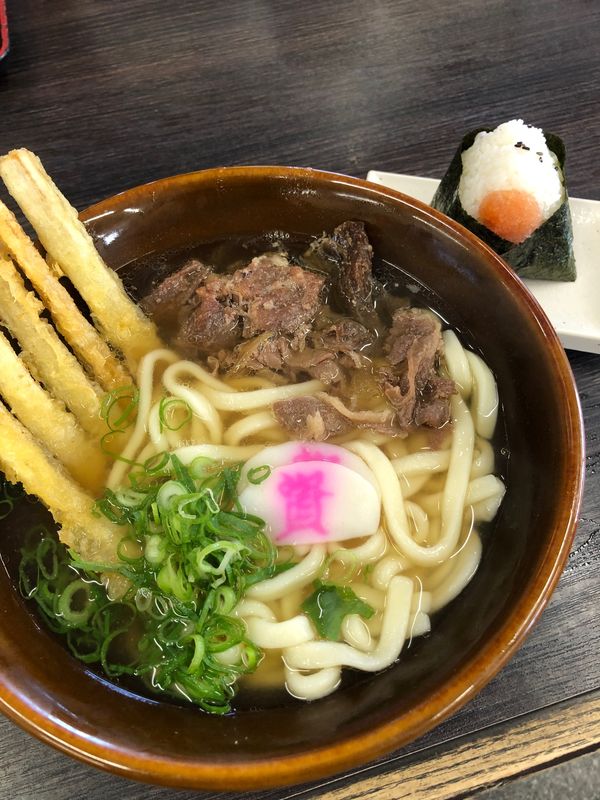 日本・福岡県遠賀郡芦屋「芦屋ボートレース」の写真：#すけさんうどん#肉ごぼ天うどん
