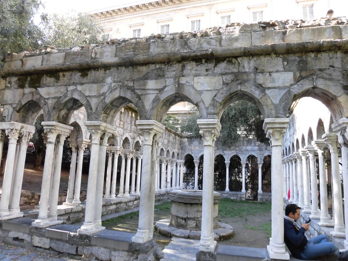 すべてジェノヴァ旧市街、順に
聖ロレンツォ大聖堂
聖アンドレア修道院廃墟
...