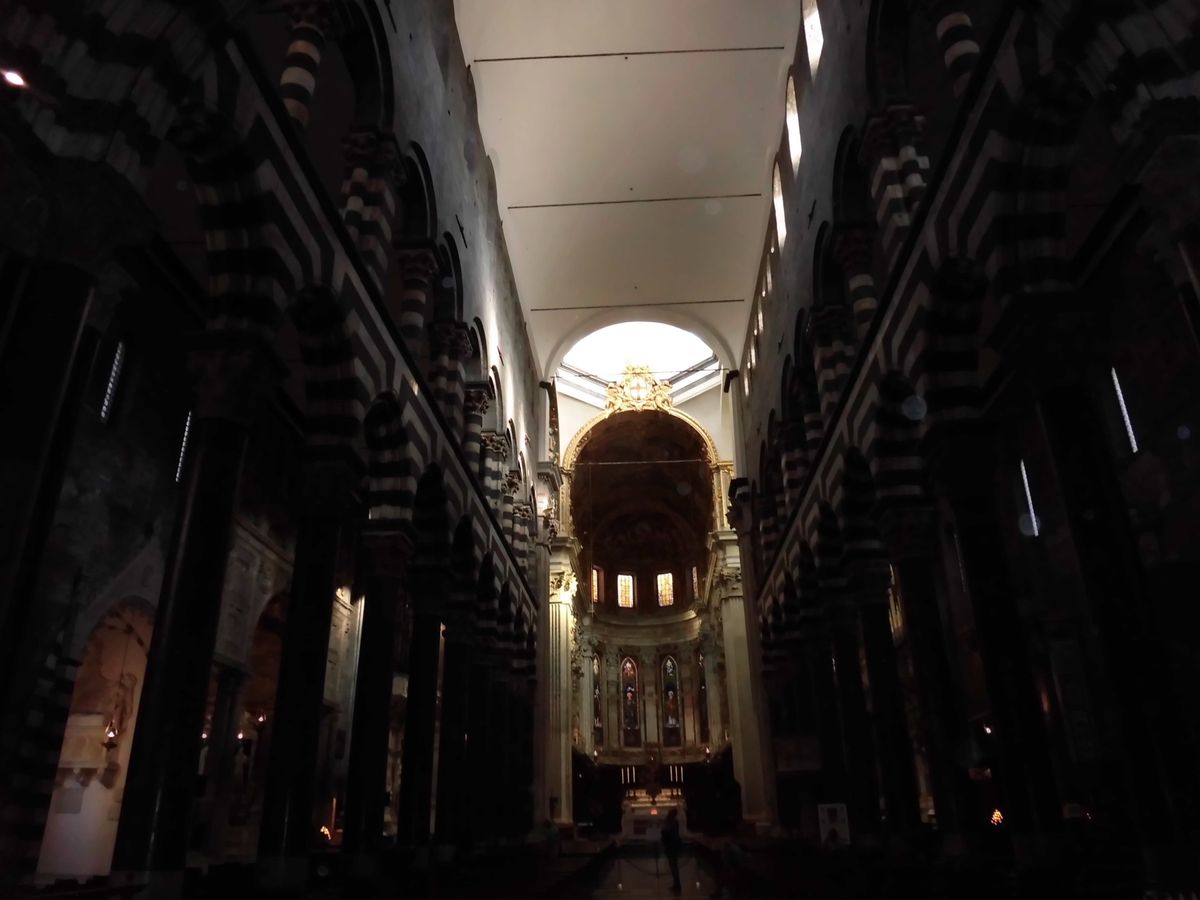 すべてジェノヴァ旧市街、順に
聖ロレンツォ大聖堂
聖アンドレア修道院廃墟
...