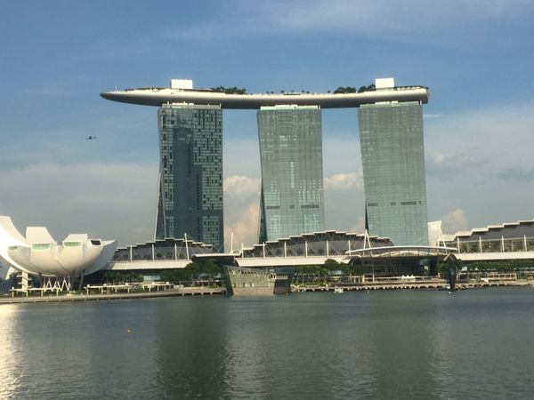 シンガポール・シンガポール「GWに往復38,000円でシンガポールに行く」の写真：マリーナベイサンズ