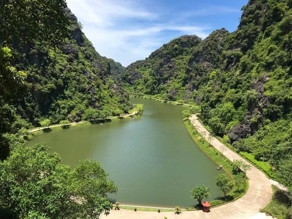 ベトナム・ニンビン「ベトナム　ハノイを脱出！ニンビン小旅行」の写真：Tuyệt Tịnh Cốc
ニンビンも...
