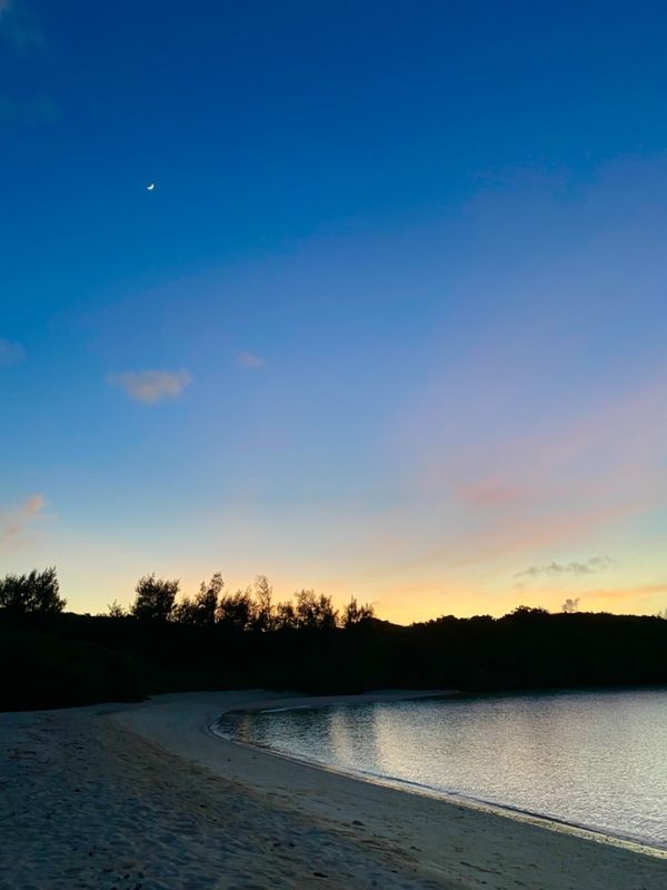 日本・宮古島「初めての離島出張🏝」の写真：プライベートビーチ（？）からのサンセット...
