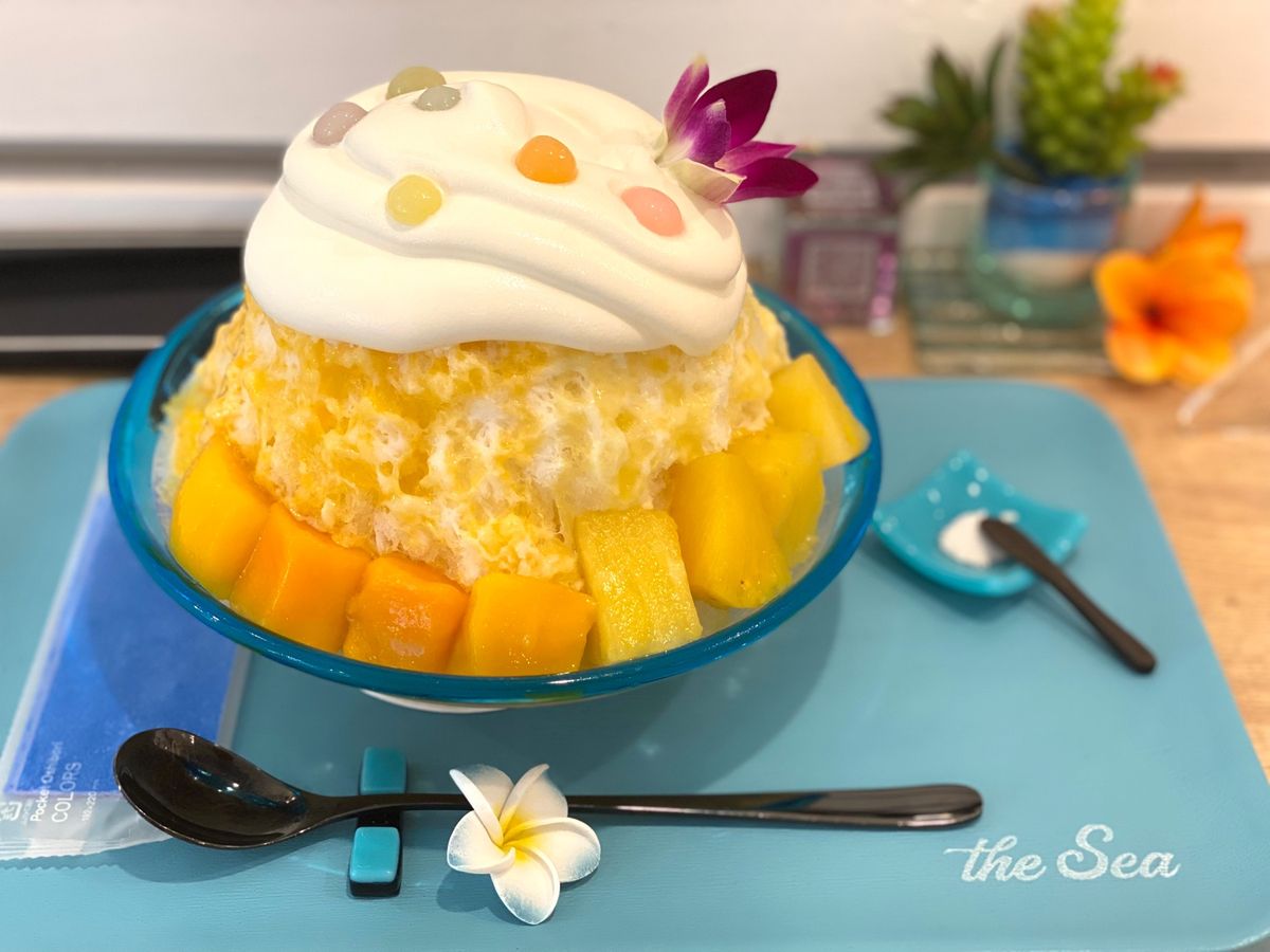 那覇で仕事に空き時間が発生したので
the Sea のカキ氷で休憩
フワフ...