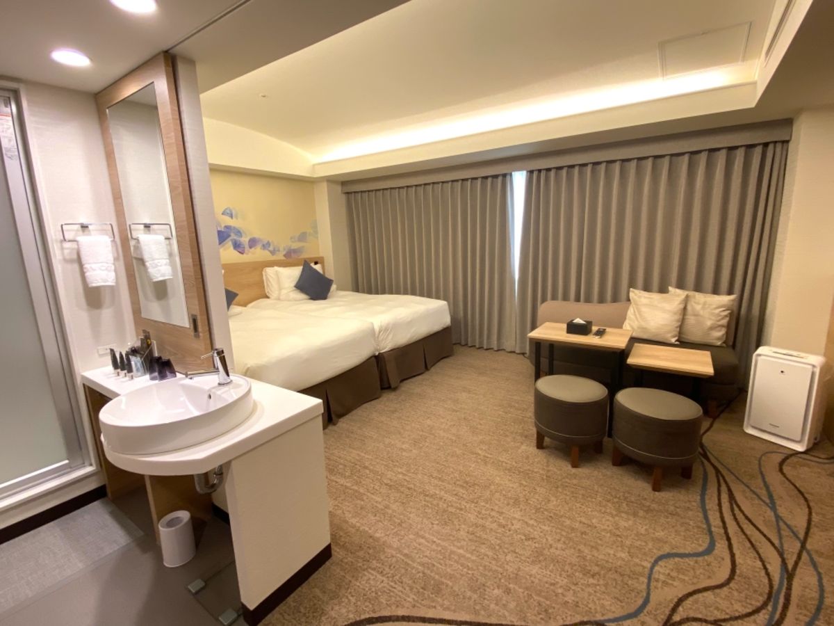 那覇の宿泊ホテルからの眺め
今回の宿泊も仕事先から近いのでノボテル
前回よ...