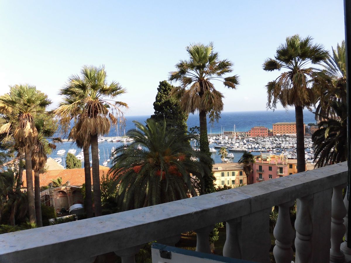 リグーリア州サンタ・マルゲリータ・リーグレ(ナポリやアマルフィではありませ...