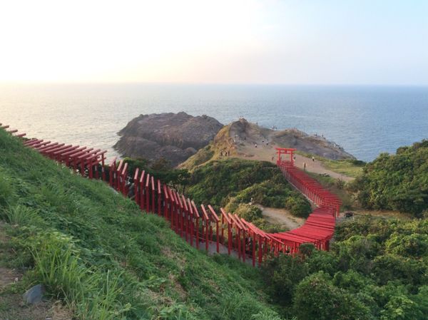 日本・山口県「元乃隅稲成神社」の写真