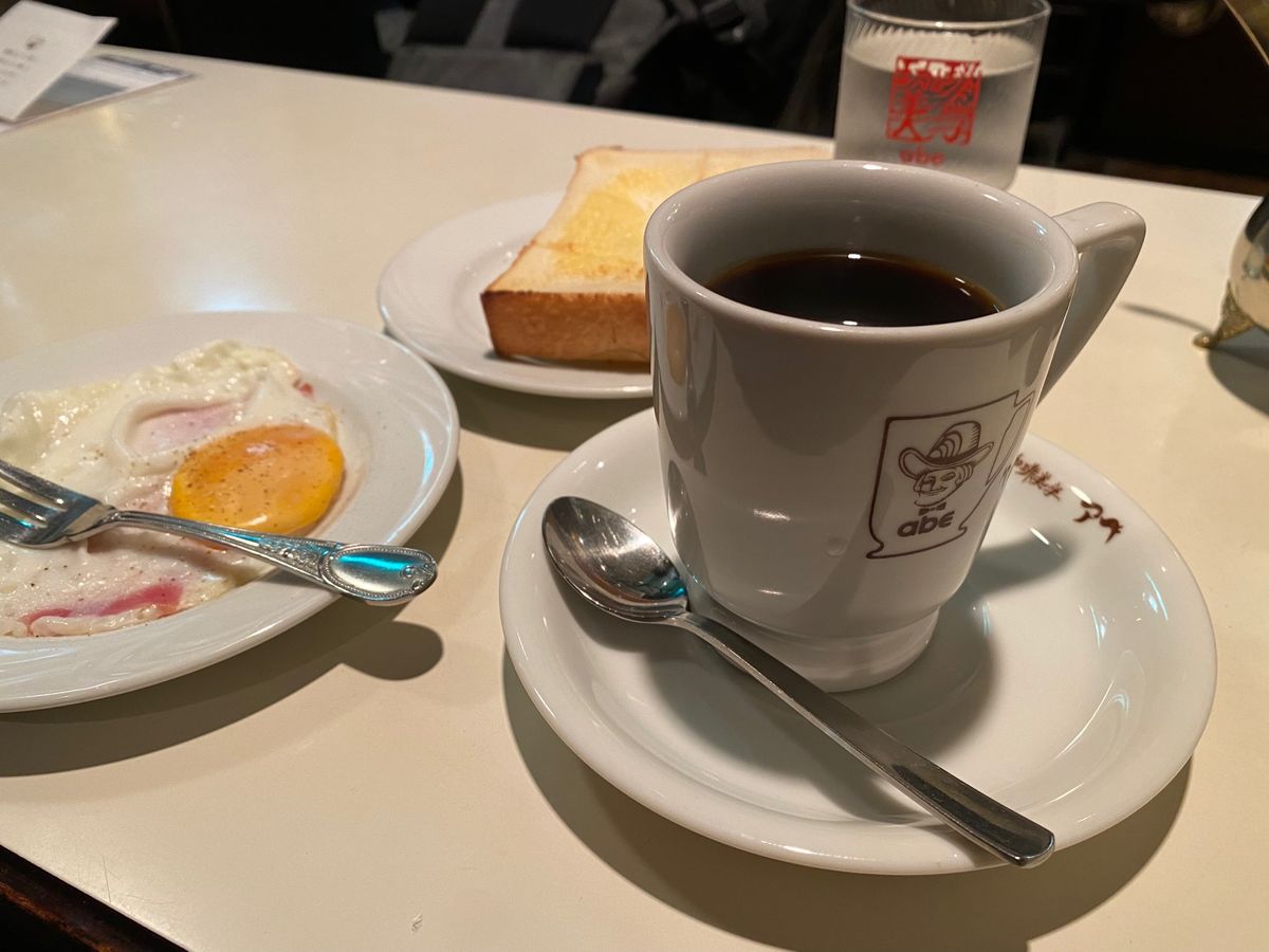 松本城！
と
近くの喫茶店、アベ！