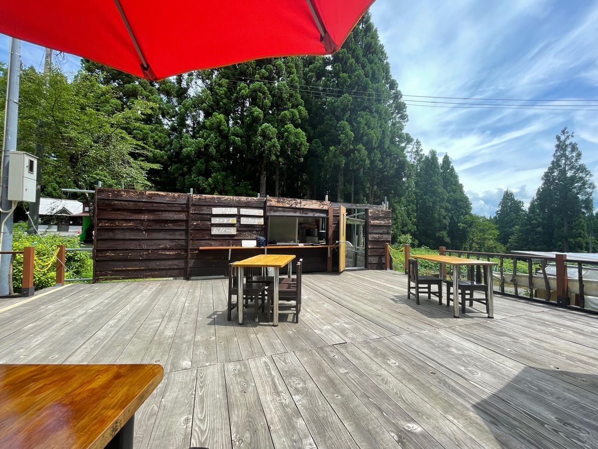 美人林の駐車場前にあるお店で、おばあちゃんの田舎ラーメン。美味しかった🍜


