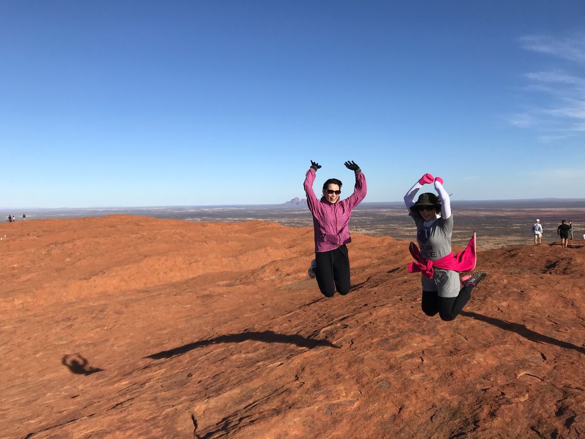 1)シャンパンで逆さウルル
2)急勾配すぎるのでこの始めで辞める人続出😅
...