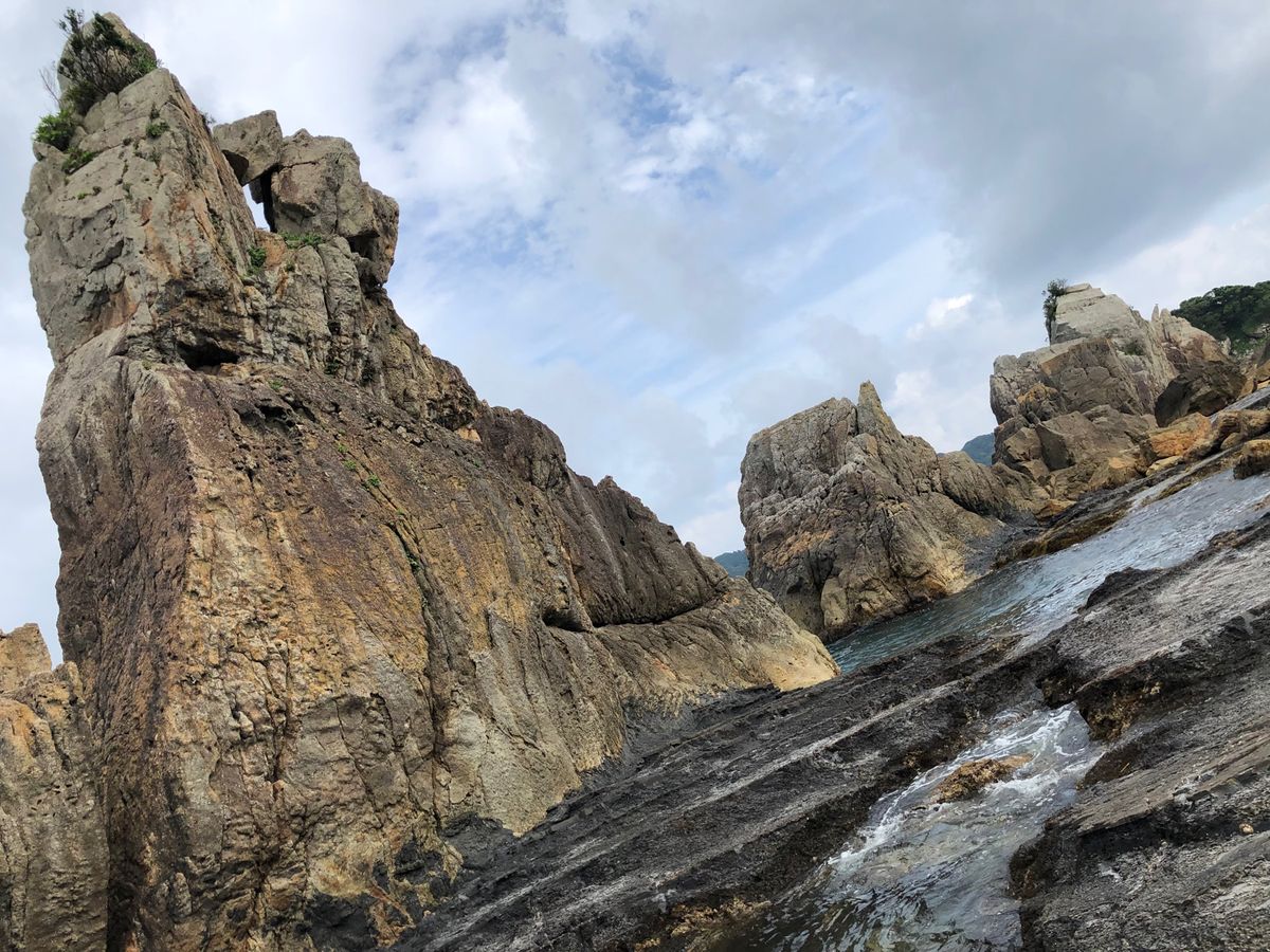 千畳敷
三段壁
橋杭岩
弁天島