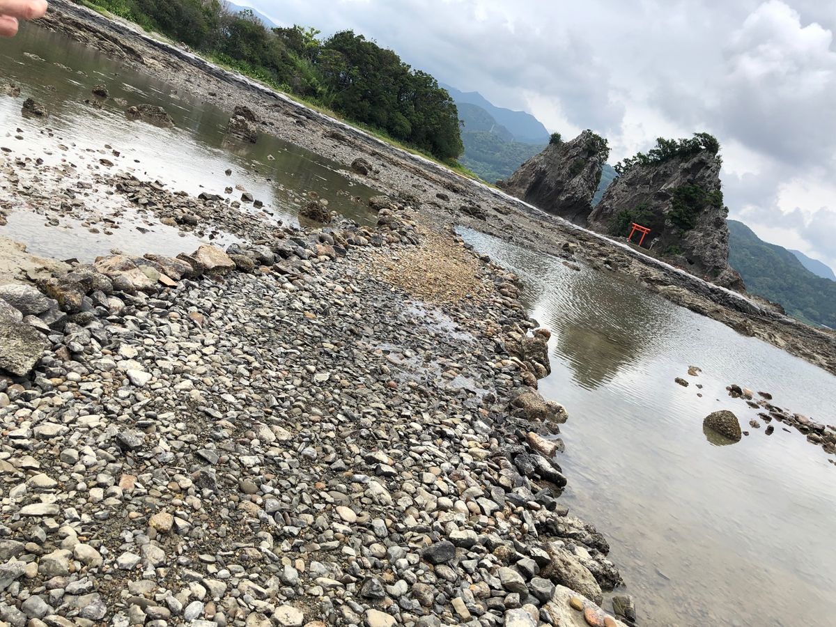 千畳敷
三段壁
橋杭岩
弁天島