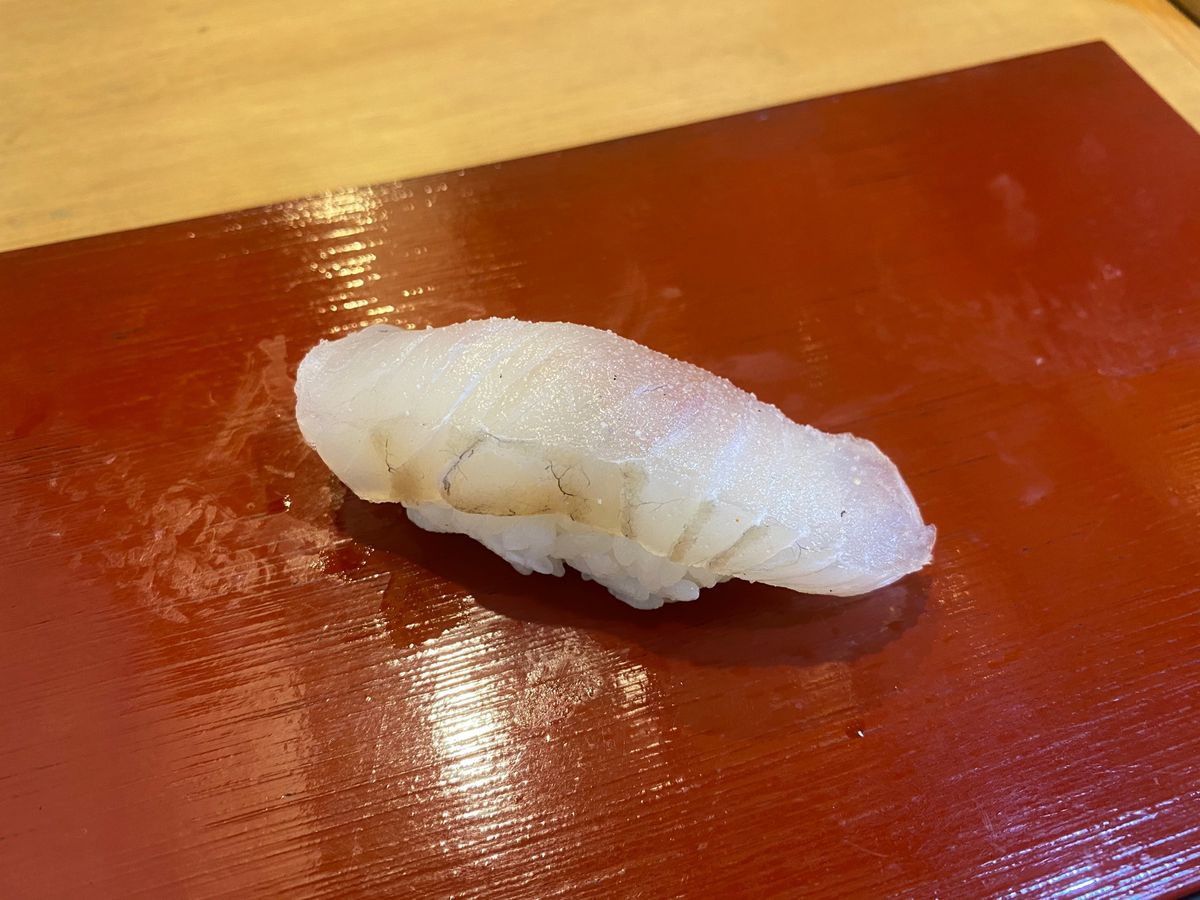 今しかできない
馬糞ウニとムラサキウニの食べくらべ
