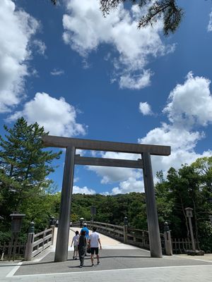 テッパンのお伊勢詣り。二見浦から外宮、内宮。そして朝熊山の金剛院を訪れまし...