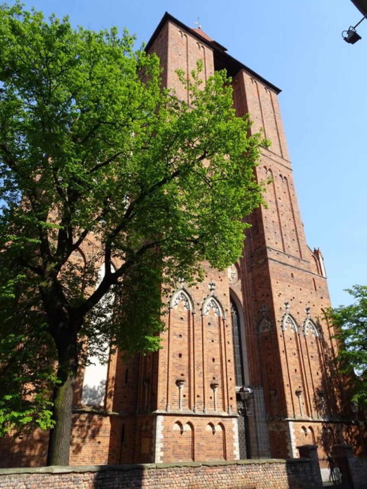 1枚目と2枚目は聖ヨハネ大聖堂、3枚目と4枚目は城門です📷