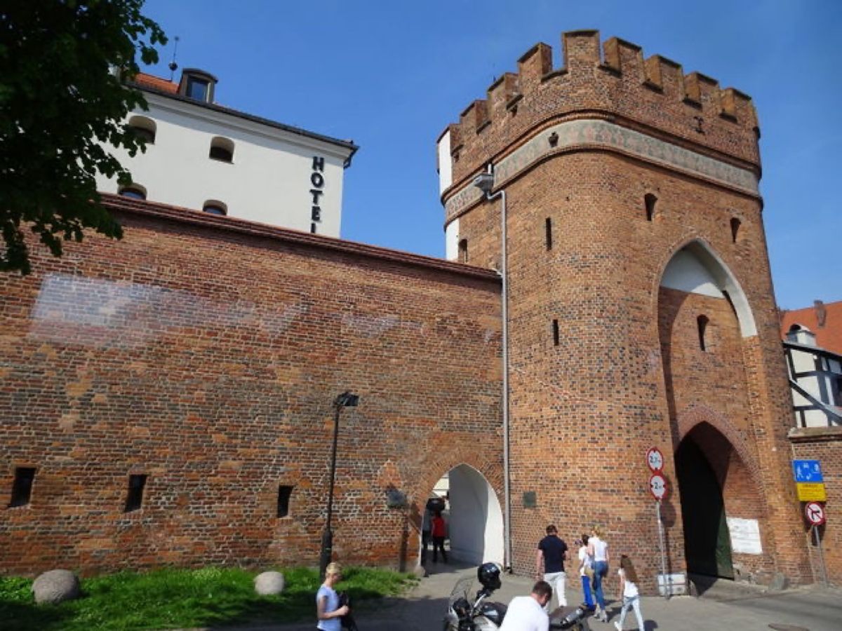 1枚目と2枚目は聖ヨハネ大聖堂、3枚目と4枚目は城門です📷