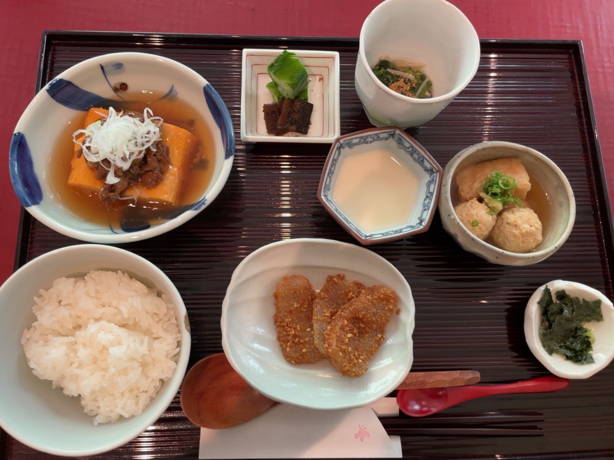 戻って来てランチ。