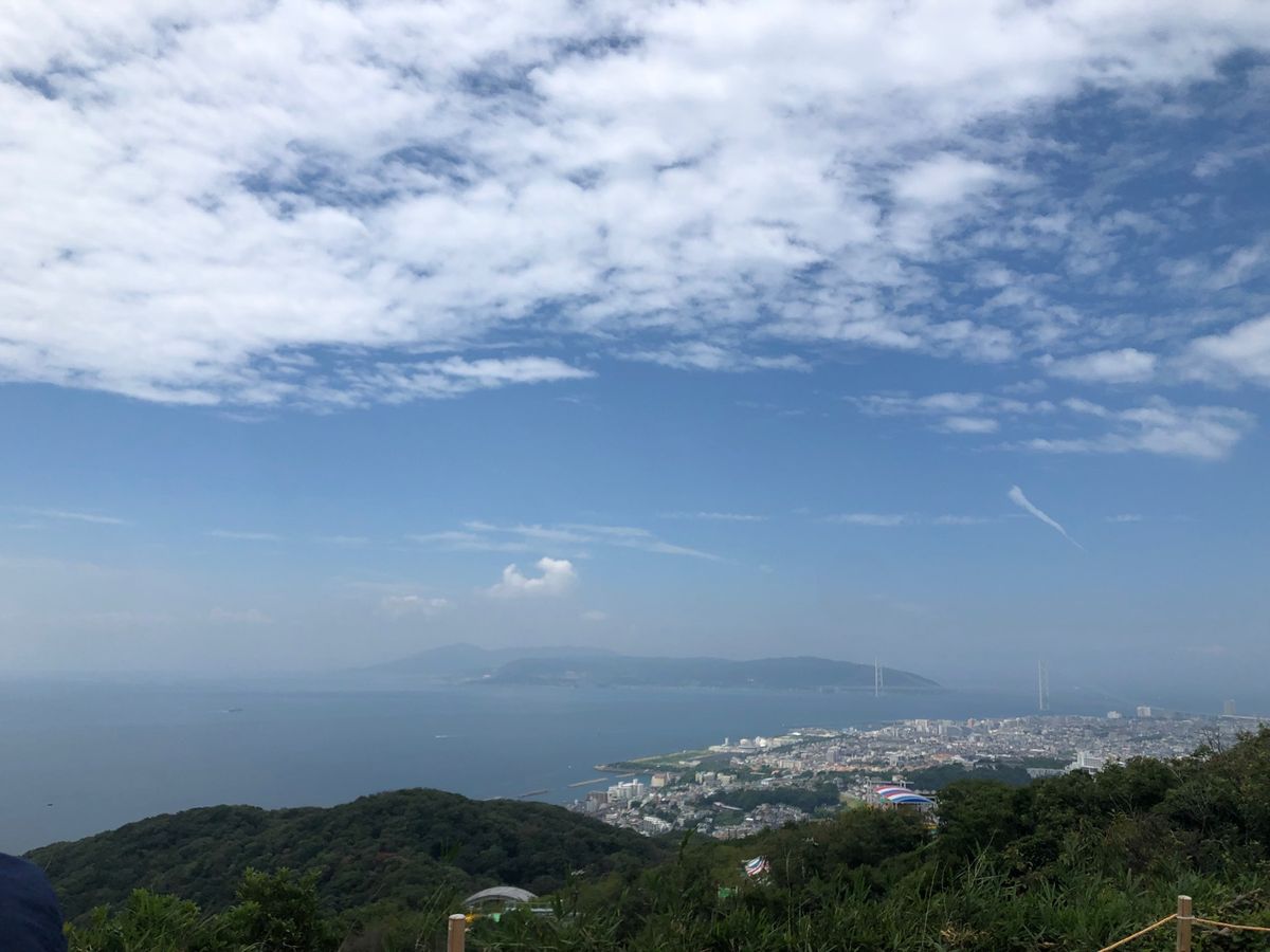 海と山の近さ

それにしても暑かったな