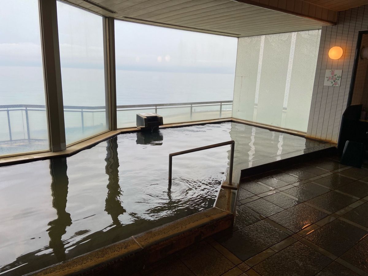 夕陽を眺めながらのビールは最高です♪