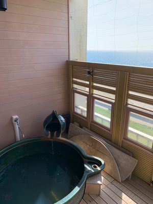 夕陽を眺めながらのビールは最高です♪