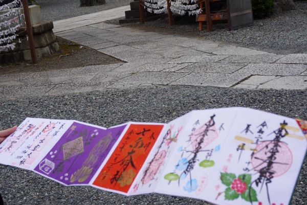 日本・静岡県「御朱印・御用邸・ハワイアン料理・アウトレット」の写真