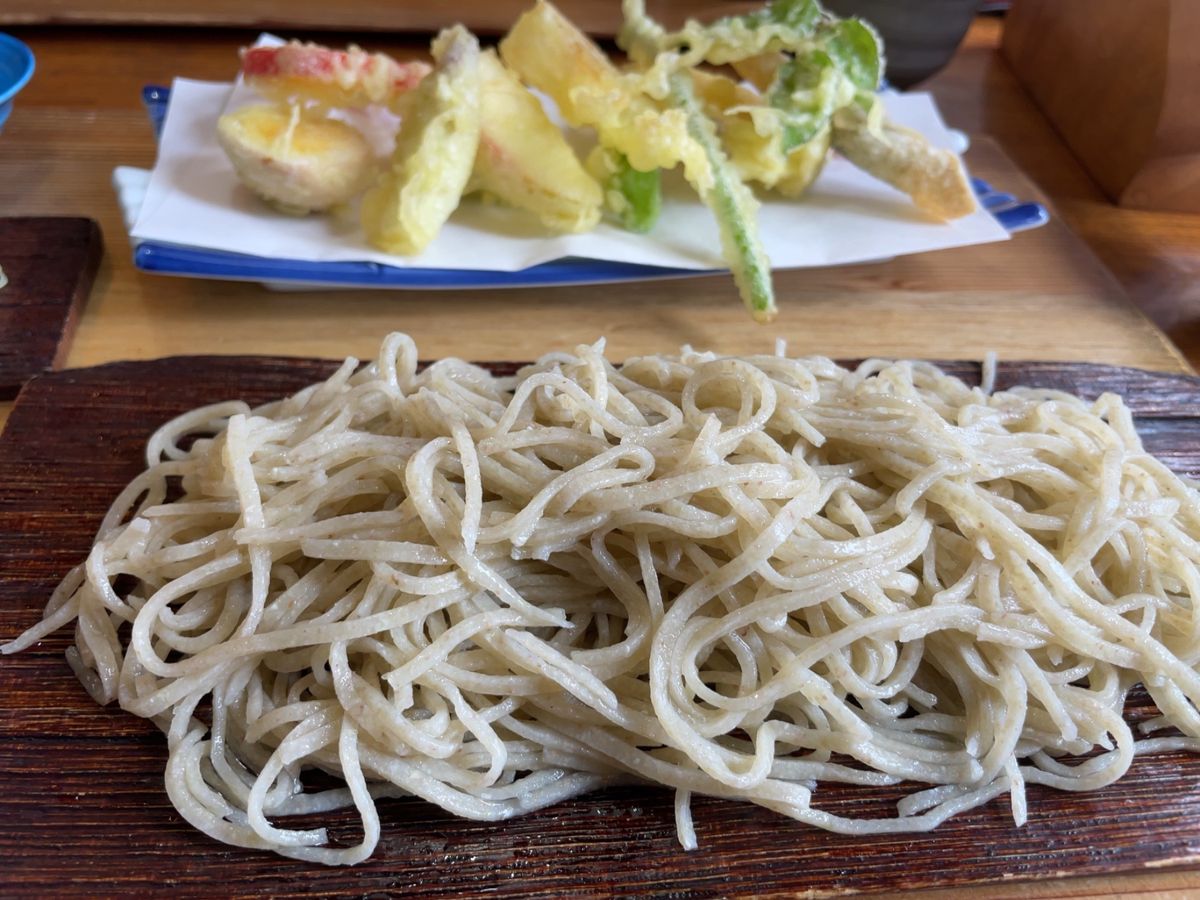 中山道の妻籠宿。昔の宿場町が保存されています。