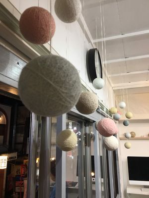 東京西荻窪テマリシャス
（現在、エンネシュテに店名変更）
つまみ細工でウサ...