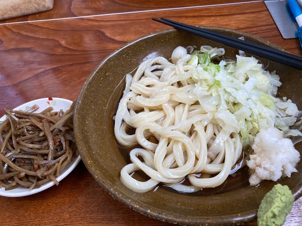 日本・静岡県「出稼ぎついでの小旅行」の写真：吉田のうどん
根場
青木ヶ原樹海