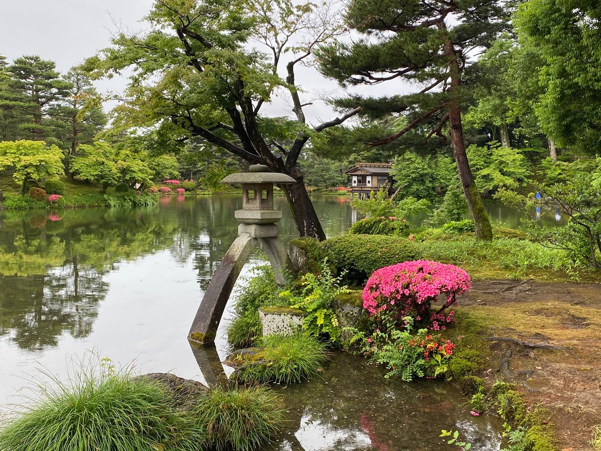 雨の金沢〜ガラガラ