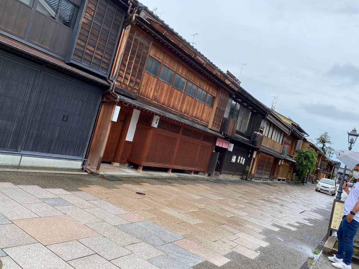 雨の金沢〜ガラガラ