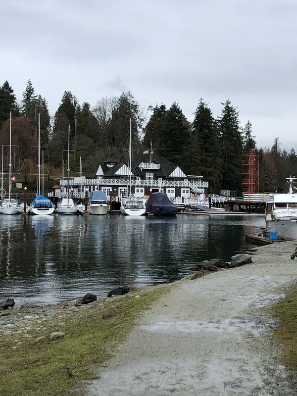 カナダ「ホームステイ行ってる息子に会いに行きながらのカナダ🇨🇦家族旅行」の写真：スタンレーパークなど通訳なしで観光まわりまし...