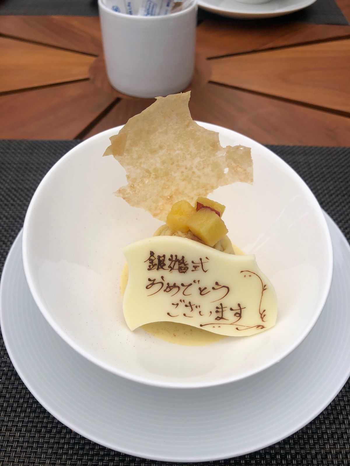 ホテルはクリスマスデコレーションしてました。