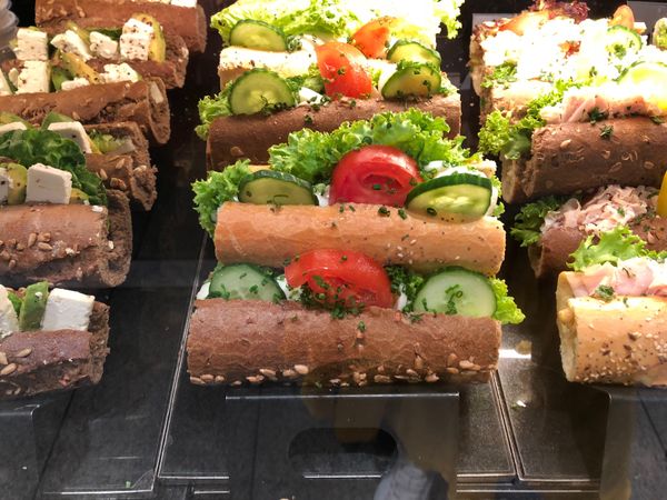 ドイツ・ミュンヘン「南ドイツの旅」の写真：ミュンヘンではサンドイッチが
あちこちで...