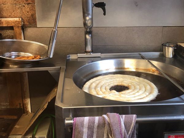 スペイン・バルセロナ「スペイン」の写真：本場のチュロスが美味し過ぎる！
食べ比べ...