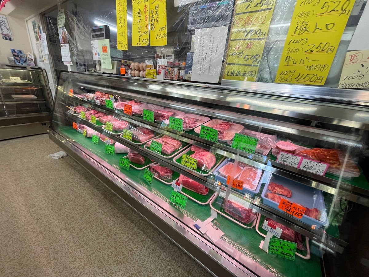 まるよし精肉店で夜のBBQの買い出し〜