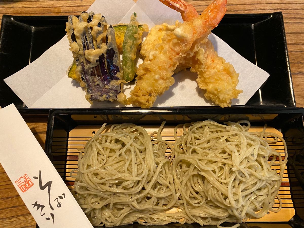 凡味そばきりさんで天ぷらそば！