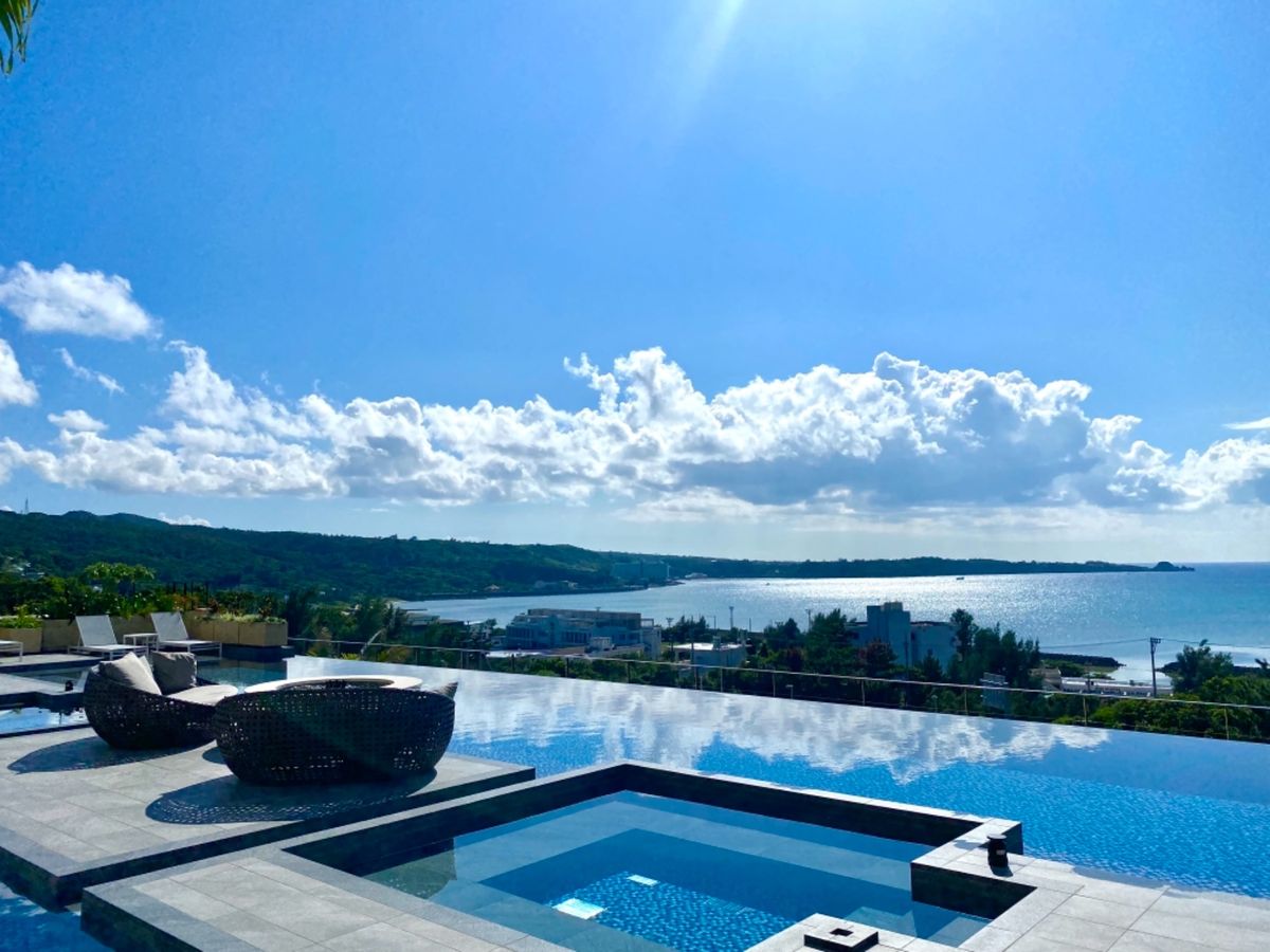 HIYORIオーシャンリゾート沖縄

プールからの眺め最高だった！
プール...