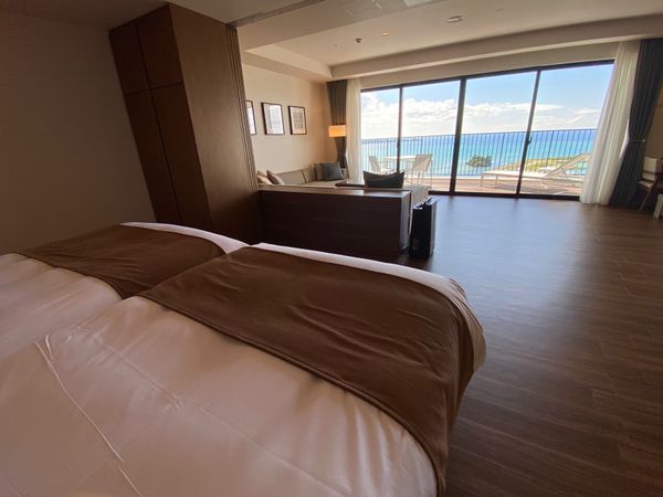 日本・沖縄県「沖縄出張ついでに沖縄グルメと沖縄景色を堪能」の写真：HIYORIオーシャンリゾート沖縄

沖...