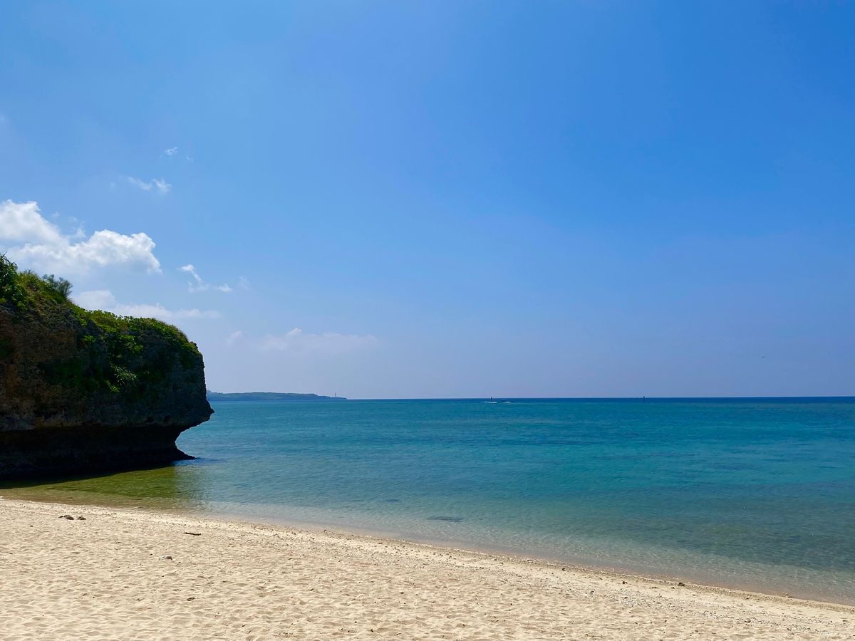 ざねー浜

インスタ映えと有名な写真スポット
窓枠風に写真撮ろうとすると
...