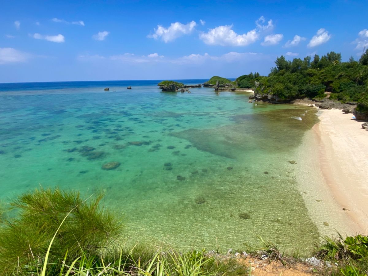 ざねー浜

本当に道が合ってるのか若干不安になりながら進んだ先には
絶景が...