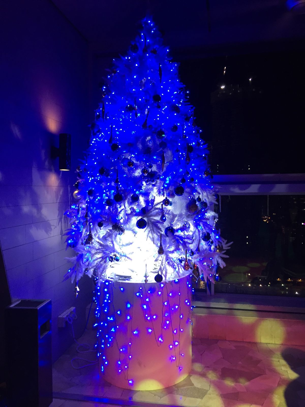 ツインタワーの見えるBARへ🍸