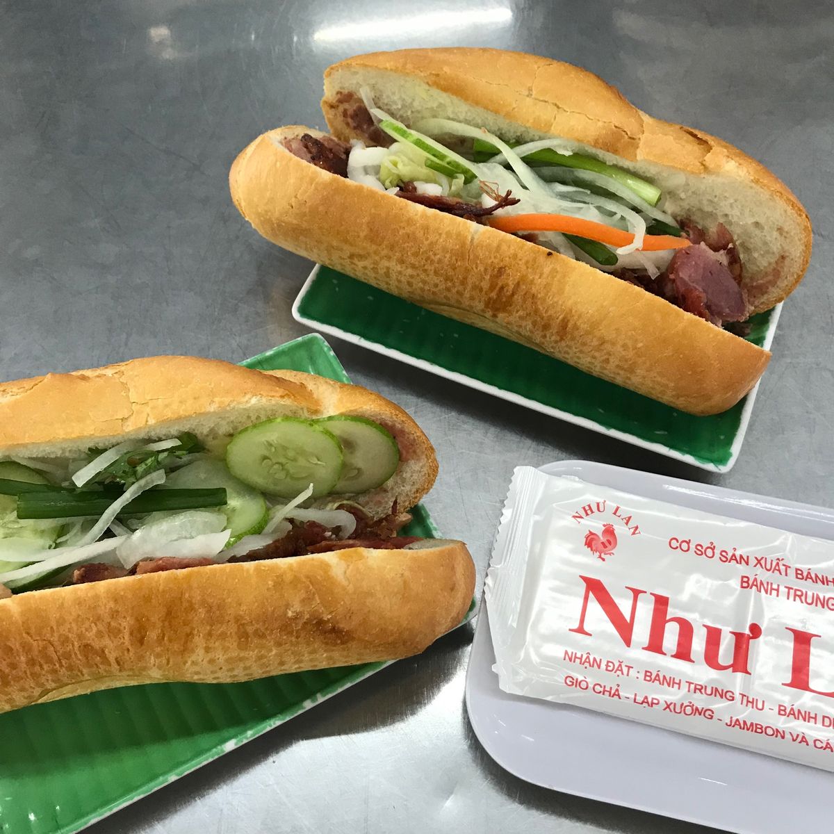 食べたもの色々。
バインミーは自分でも時々作るけど、米粉のフランスパンでな...
