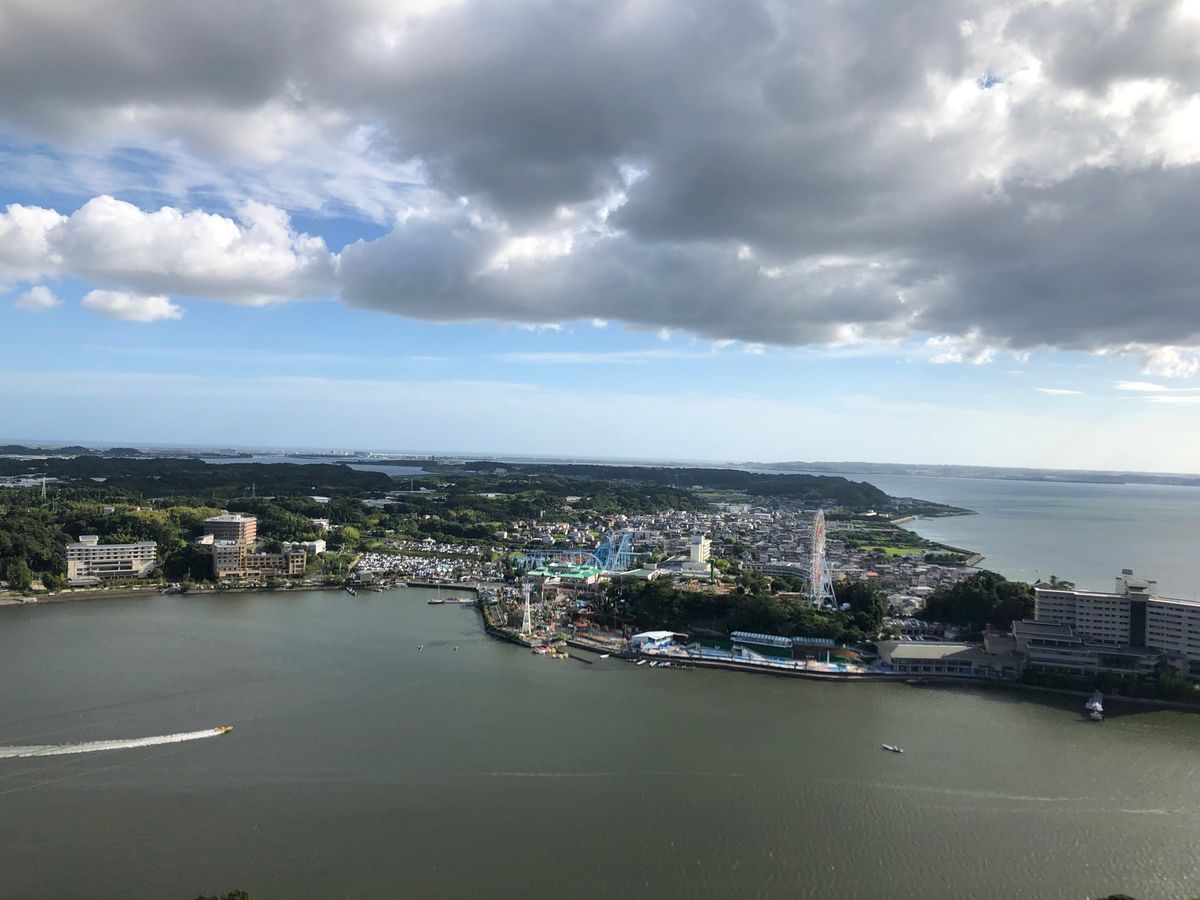 舘山寺ロープウェイに乗ってみた。
日本で唯一湖上を渡るロープウェイらしい。...