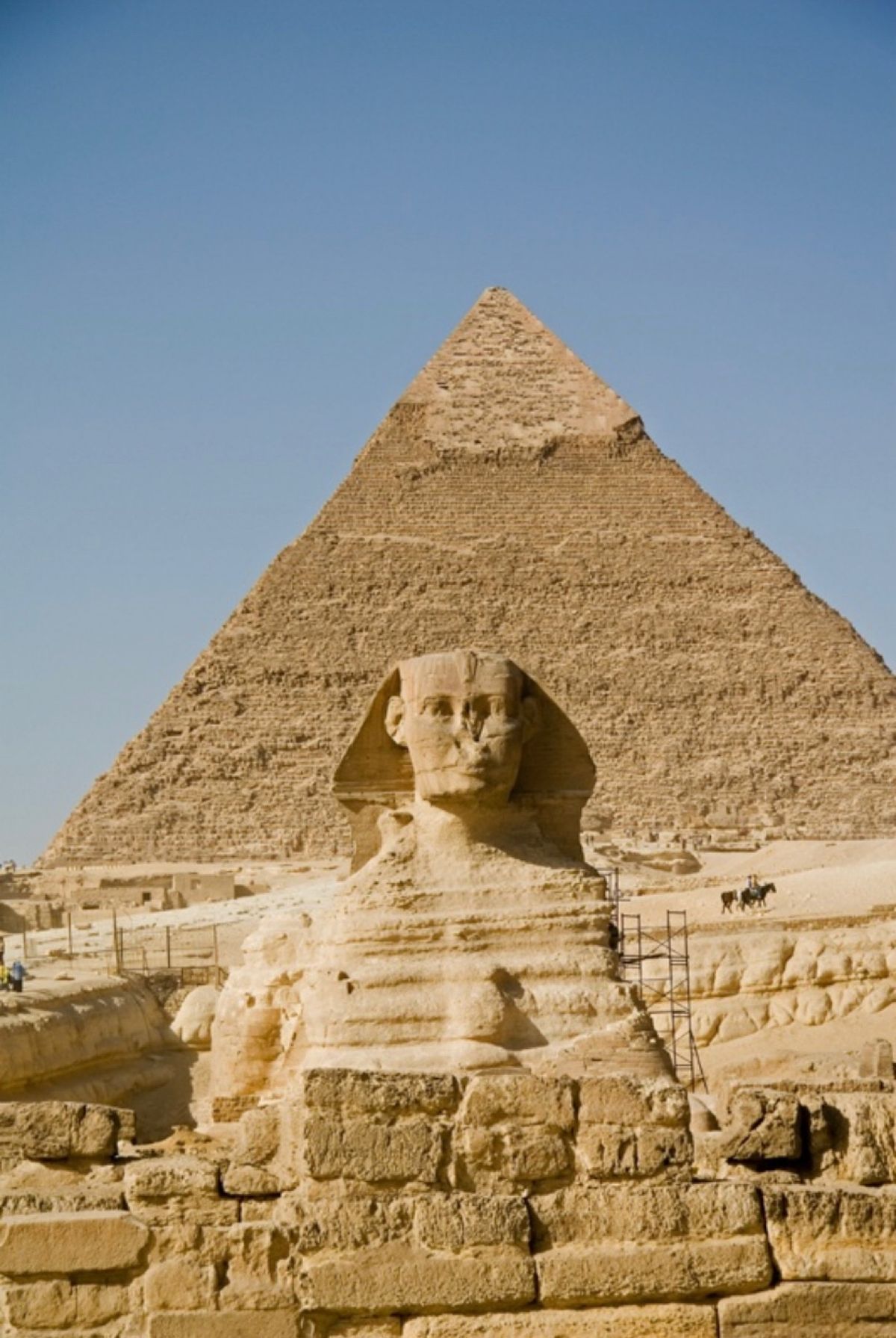 ●スフィンクスとピラミッド
●ラクダに乗っているのは、警察
●ハトシェプス...