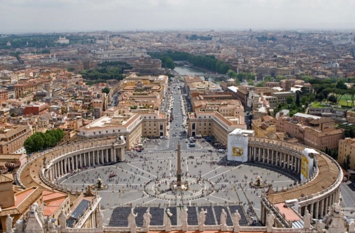 ●ヴァチカンのアテナイの学堂　ラファエロ
●サン・ピエトロ大聖堂のクーポラ...
