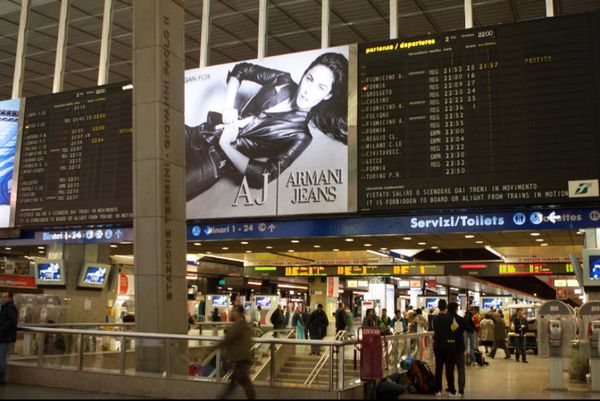 イタリア・ローマ「憧れのイタリア遠征　カエサルを偲んで」の写真：イタリア　ローマ
●テルミニ駅
●テルミ...