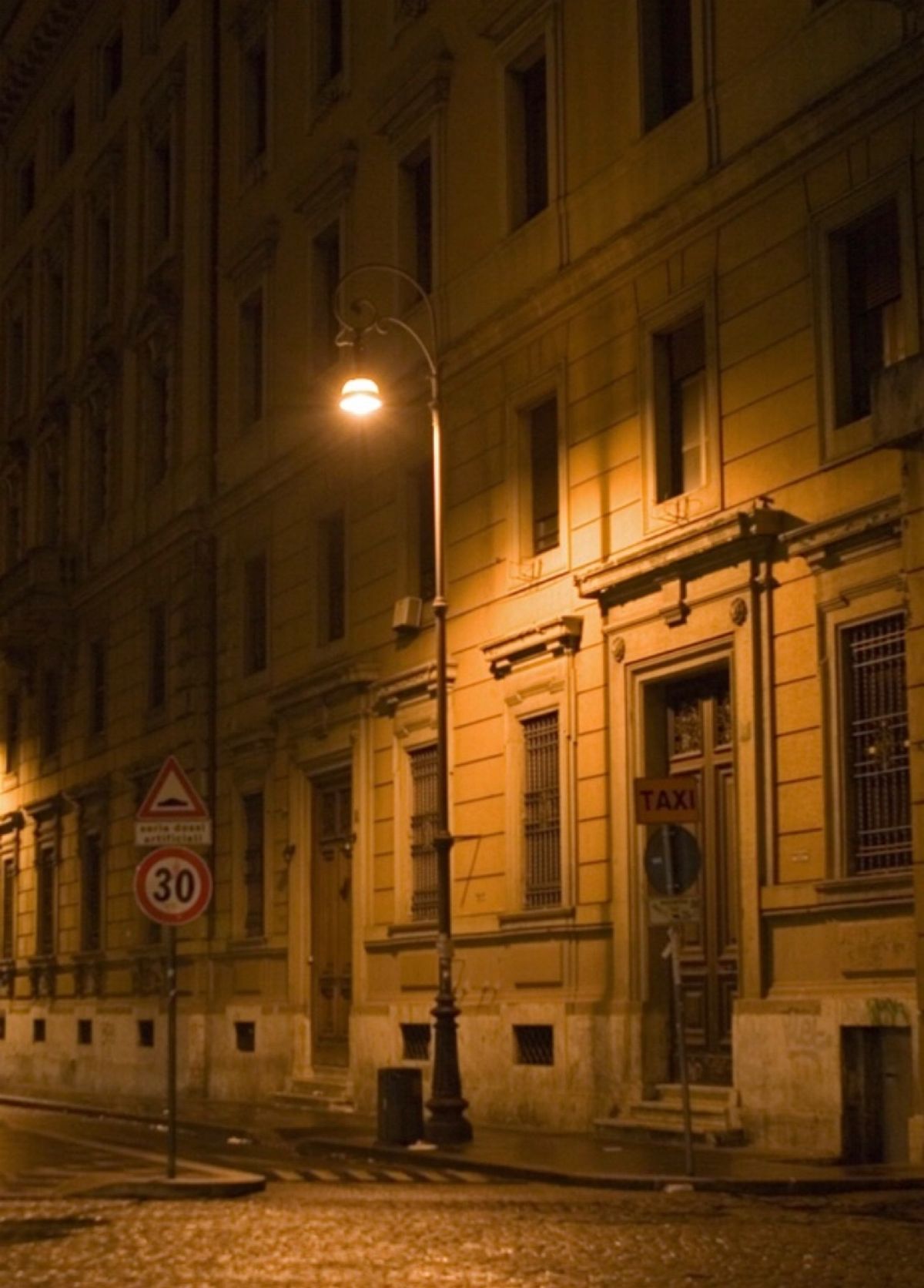 ●ヴァチカンのアテナイの学堂　ラファエロ
●サン・ピエトロ大聖堂のクーポラ...