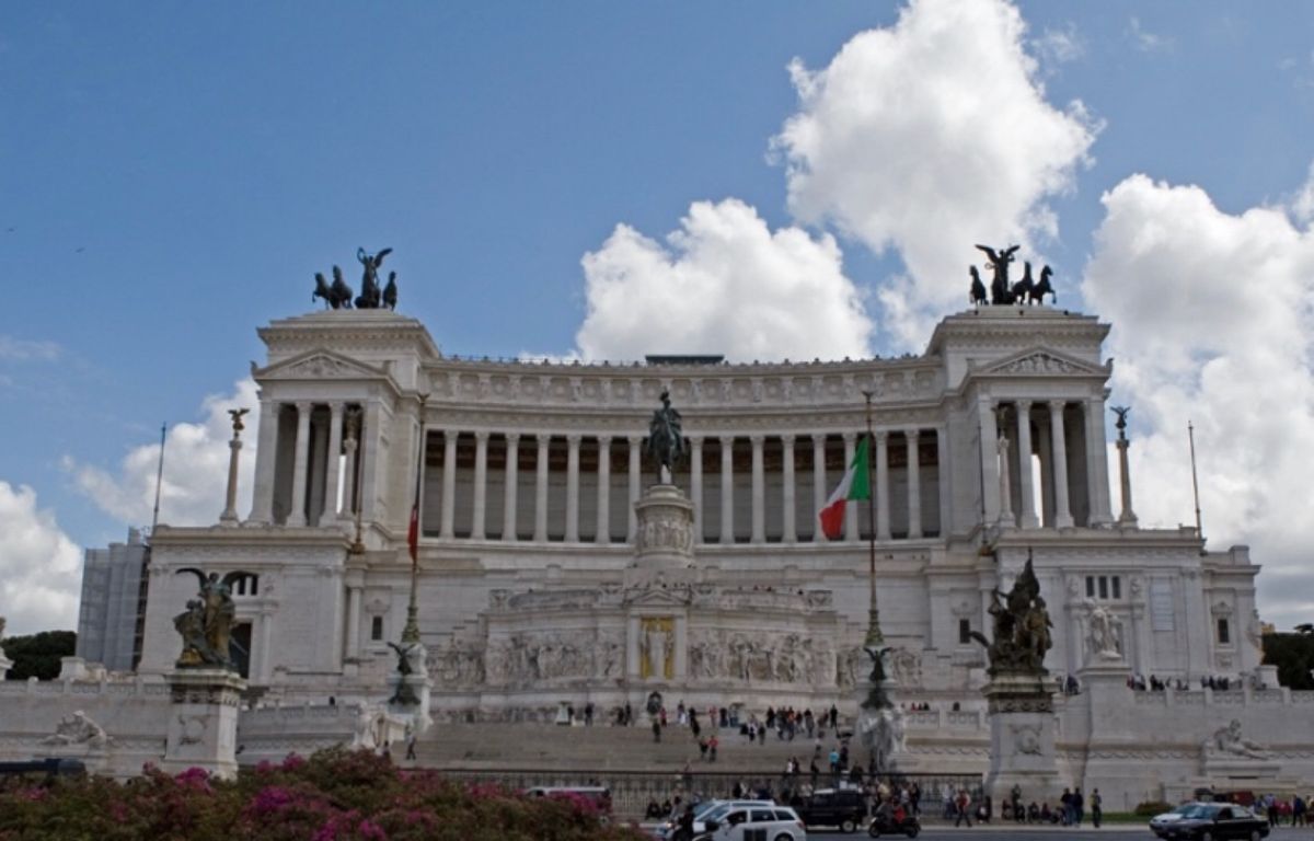 ●ヴァチカンのアテナイの学堂　ラファエロ
●サン・ピエトロ大聖堂のクーポラ...