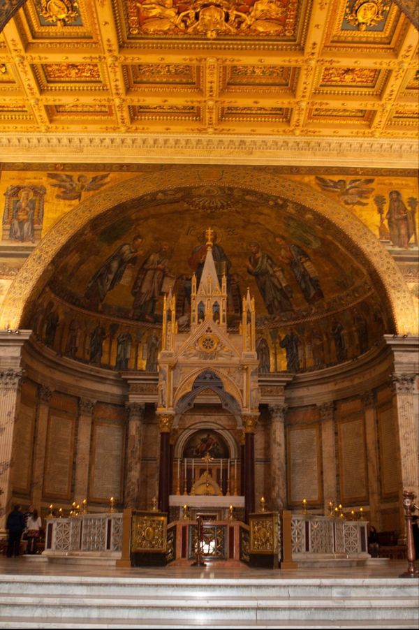 イタリア・ローマ「憧れのイタリア遠征　カエサルを偲んで」の写真：イタリア　ローマ
●サン・パオロ・フォー...