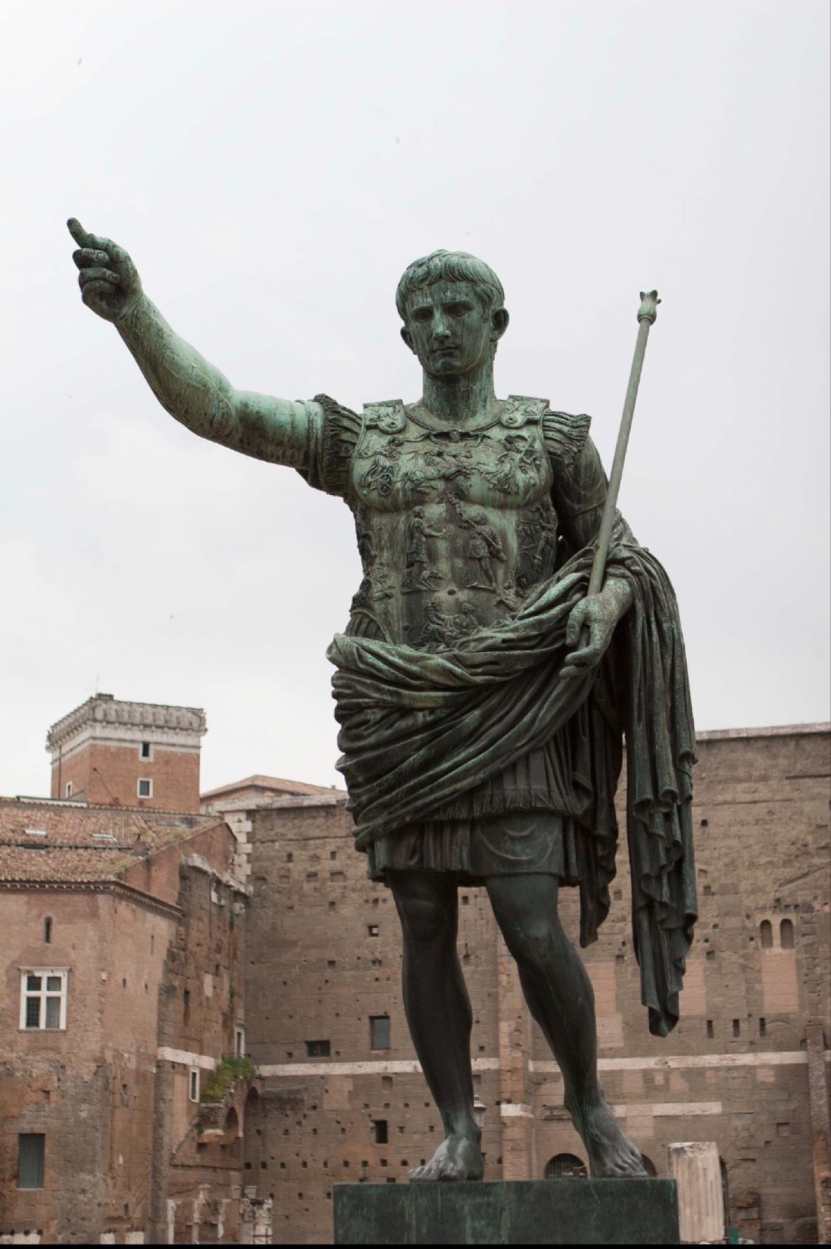 イタリア　ローマ
●サン・パオロ・フォーリ・レ・ムーレ教会（世界遺産）の祭...