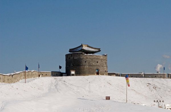 大韓民国 (韓国)・ソウル「韓国　ソウル遠征」の写真：水原
●水原華城　東北弩台（世界遺産）
...